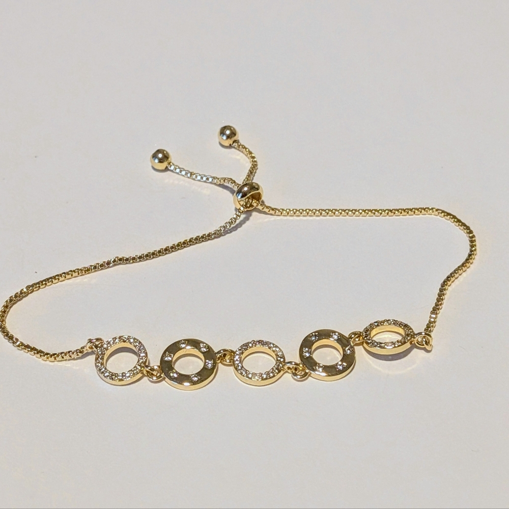 Adjustable Golldplated Pave Circle Bracelet